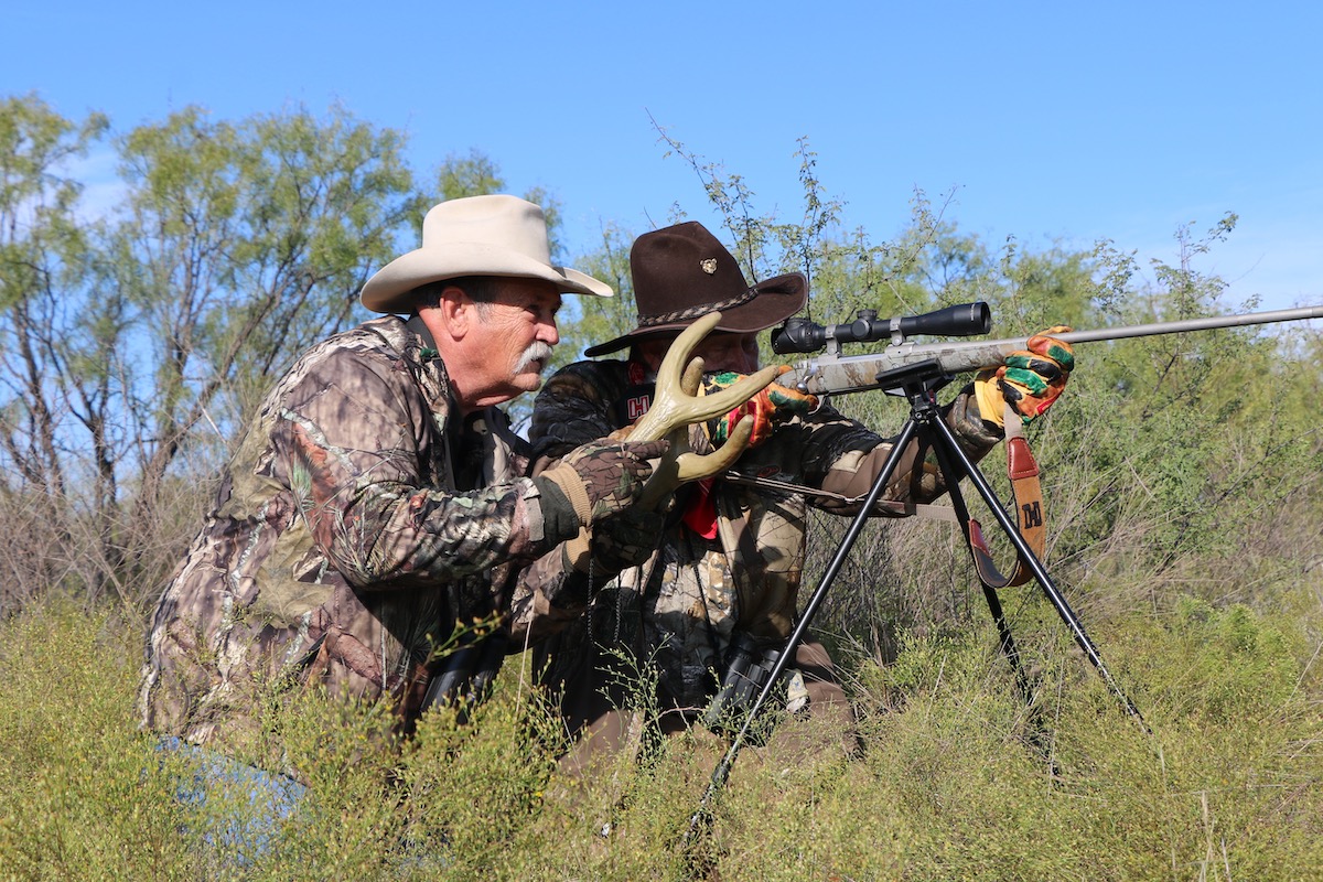 hunters rattling for deer