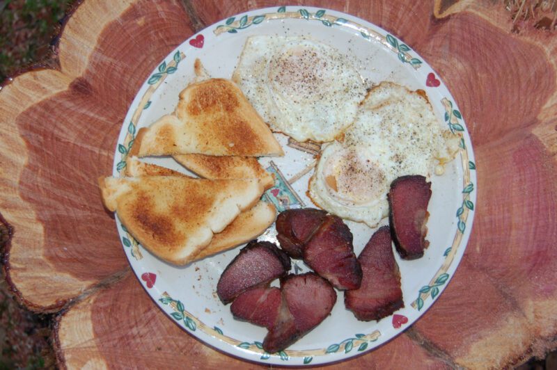 ham and eggs breakfast